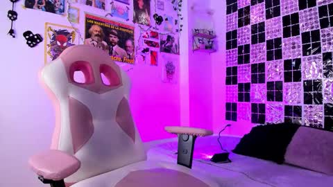 uchikydoll online show from February 24, 5:55 pm