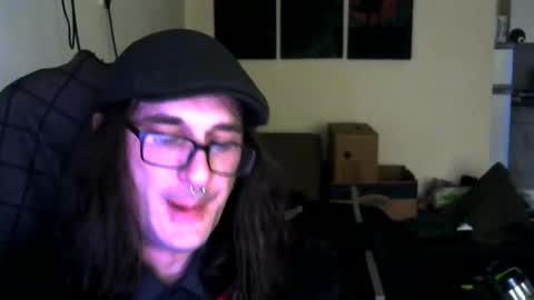 Snapshot of ucloudd chatting on April 30, 2:01 pm ucloudd online show from April 30, 2:01 pm