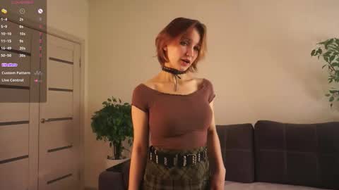 Lili online show from December 18, 4:24 pm