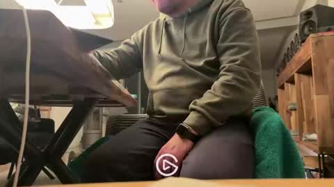 ueberdruck01 online show from January 19, 3:21 am