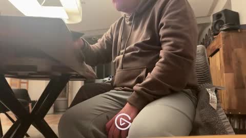 ueberdruck01 online show from March 16, 8:24 pm