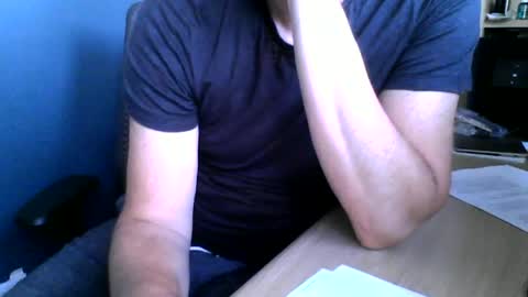 Snapshot of ukshowall chatting on June 25, 7:07 pm mark online show from June 25, 7:07 pm
