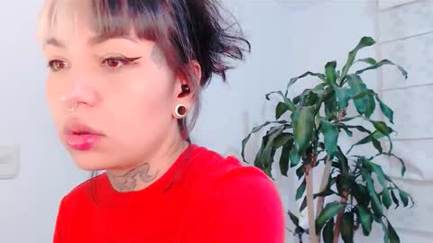 Snapshot of ulala_martina chatting on October 31, 12:55 am Martina online show from October 31, 12:55 am