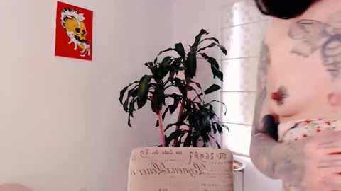 Snapshot of ulala_martina chatting on November 13, 6:51 pm Martina online show from November 13, 6:51 pm