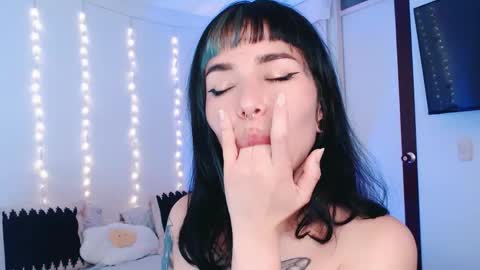 Snapshot of ulala_martina chatting on May 29, 2:31 am Martina online show from May 29, 2:31 am