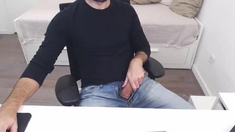 Ulep online show from November 10, 9:25 pm