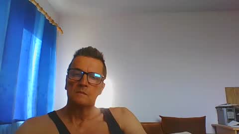Snapshot of ulmeni4 chatting on May 30, 3:31 pm ulmeni4 online show from May 30, 3:31 pm