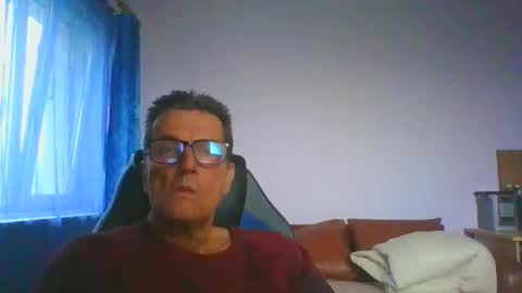 Snapshot of ulmeni7 chatting on October 18, 2:51 pm ulmeni7 online show from October 18, 2:51 pm