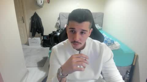 hi im mike tyson -  online show from December 2, 7:42 pm