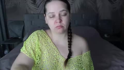 Snapshot of ulystar chatting on February 20, 7:32 am Ulyana online show from February 20, 7:32 am