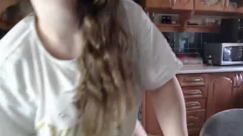 Snapshot of ulystar chatting on March 19, 7:34 am Ulyana online show from March 19, 7:34 am