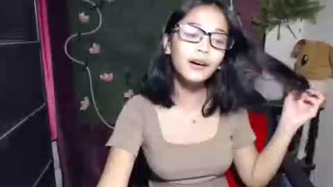 Snapshot of umi_pinay69xx chatting on September 28, 7:47 am umi online show from September 28, 7:47 am