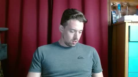 Snapshot of umphreak42 chatting on November 8, 10:19 pm Andrew online show from November 8, 10:19 pm