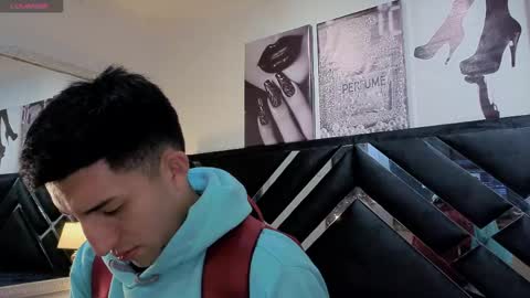 un_sluttyy online show from April 23, 11:09 am