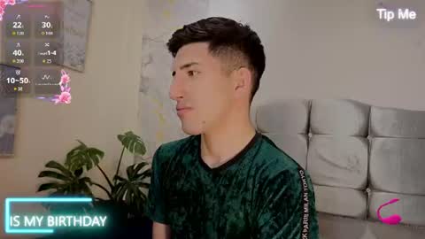 un_sluttyy online show from July 9, 11:53 pm