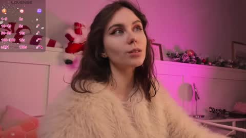 Snapshot of una_medisson chatting on December 25, 12:37 pm Una  online show from December 25, 12:37 pm