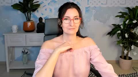 UnaTera online show from November 1, 5:20 am