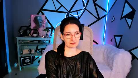 UnaTera online show from April 30, 5:36 am