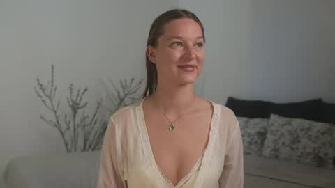 Snapshot of unbelievable__ chatting on May 28, 6:32 am Sasha online show from May 28, 6:32 am