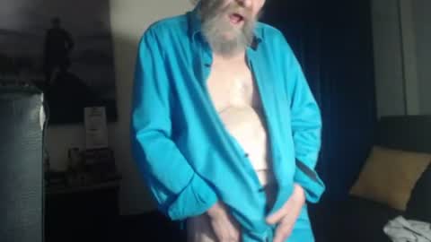 Snapshot of uncle_hottiecb chatting on July 9, 3:54 am Uncle Hottie online show from July 9, 3:54 am