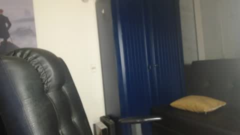Snapshot of uncle_hottiecb chatting on July 14, 2:05 am Uncle Hottie online show from July 14, 2:05 am