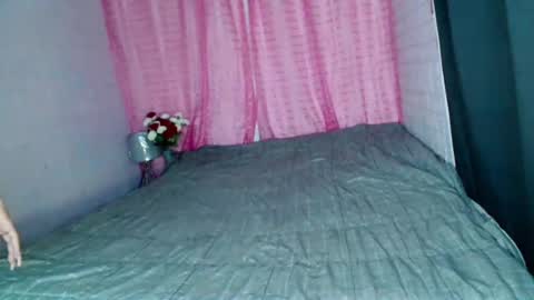 Snapshot of uncut_queen chatting on July 7, 12:57 am LOVELY JANE online show from July 7, 12:57 am