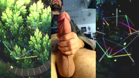 Snapshot of uncut_slut33 chatting on January 11, 6:33 pm uncut_slut33 online show from January 11, 6:33 pm