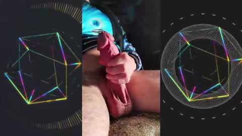 Snapshot of uncut_slut33 chatting on January 17, 7:13 am uncut_slut33 online show from January 17, 7:13 am