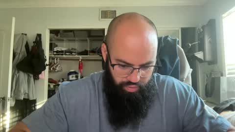 Snapshot of uncutbeard129840 chatting on September 20, 12:11 am uncutbeard129840 online show from September 20, 12:11 am