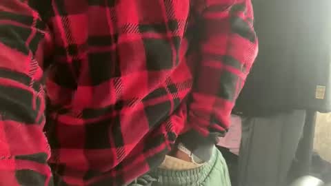 Snapshot of uncutbeard129840 chatting on November 3, 5:36 pm uncutbeard129840 online show from November 3, 5:36 pm