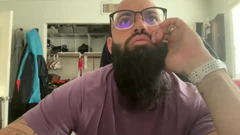 uncutbeard129840 online show from December 19, 11:34 pm