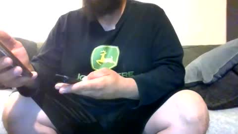 Snapshot of uncutbluecollarcock chatting on April 19, 10:47 am Uncut Rod online show from April 19, 10:47 am