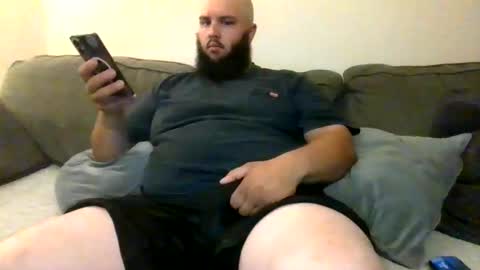 Snapshot of uncutbluecollarcock chatting on April 20, 10:18 am Uncut Rod online show from April 20, 10:18 am