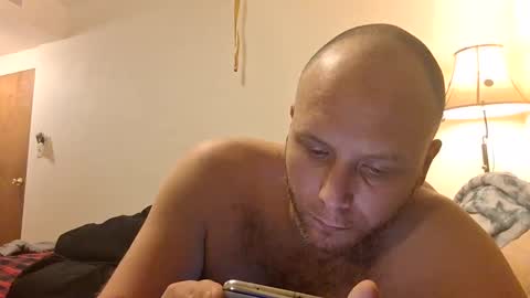 Snapshot of uncutbro420 chatting on December 4, 3:37 am Uncut Bro online show from December 4, 3:37 am