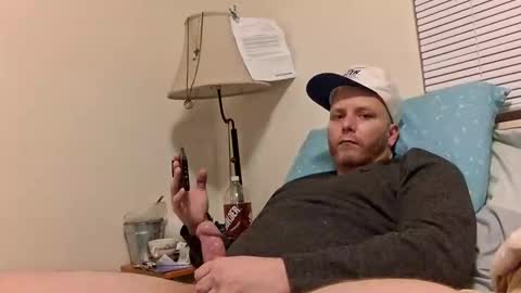 Snapshot of uncutbro420 chatting on January 28, 9:41 am Uncut Bro online show from January 28, 9:41 am