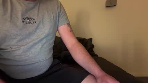 Snapshot of uncutedaustria chatting on October 10, 1:15 am Tom online show from October 10, 1:15 am