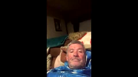 Snapshot of uncutoldboy chatting on November 3, 9:59 pm Uncutoldboy online show from November 3, 9:59 pm