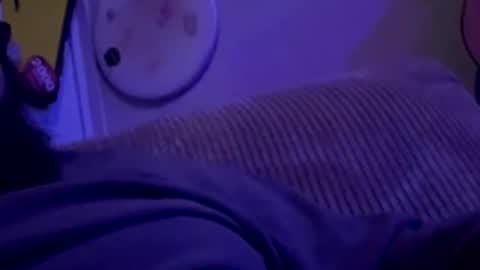 uncuttruss online show from December 16, 10:42 am