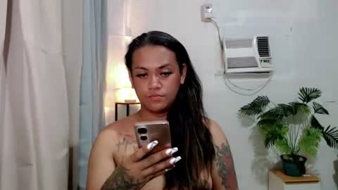 Snapshot of unforgettable_sin chatting on September 15, 4:51 pm Bella Shamara Odett online show from September 15, 4:51 pm