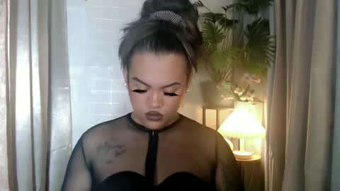 Snapshot of unforgettable_sin chatting on October 8, 6:33 am Bella Shamara Odett online show from October 8, 6:33 am