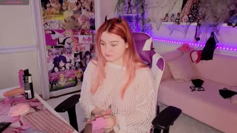 Snapshot of unholy_lady chatting on October 20, 5:19 am Unholy Lady online show from October 20, 5:19 am