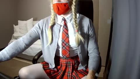 Mylittlecute online show from April 27, 3:43 pm