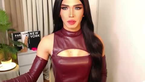 Miss Andrea online show from October 29, 5:14 pm