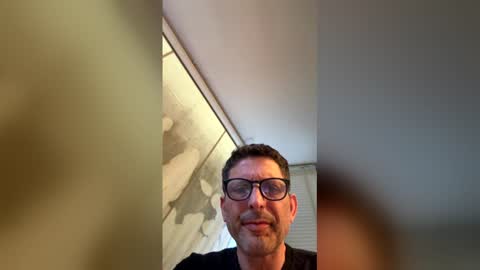 Snapshot of unitipervoi chatting on June 6, 6:23 pm unitipervoi online show from June 6, 6:23 pm