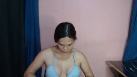 Snapshot of unknown_trans18 chatting on December 2, 1:11 am unknown_trans18 online show from December 2, 1:11 am