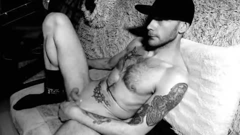 unlitimnaughty_ online show from February 23, 3:26 am