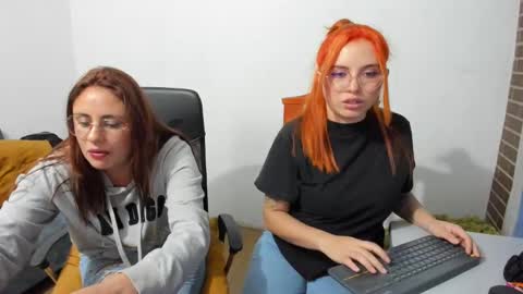 Kary and jhoa online show from March 9, 1:04 am