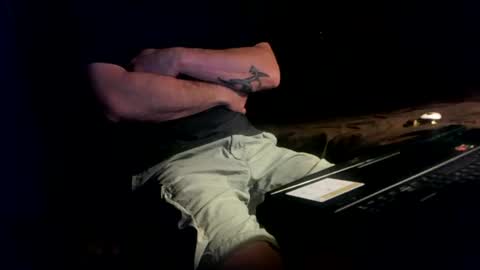 untouchableace84 online show from November 2, 7:33 am