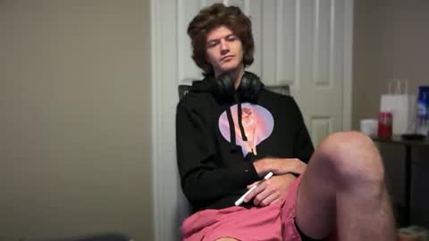 Snapshot of unverifiedbwc chatting on October 25, 10:01 am Stepbro online show from October 25, 10:01 am