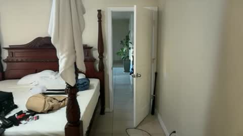 Snapshot of unverifiedbwc chatting on November 15, 9:54 pm Stepbro online show from November 15, 9:54 pm